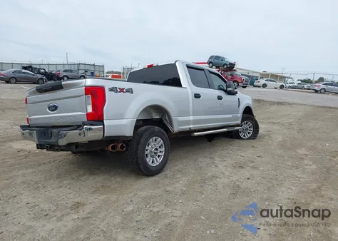2017 Ford F-250 Xlt из США, поврежденный, VIN 1FT7W2BT0HEB38717